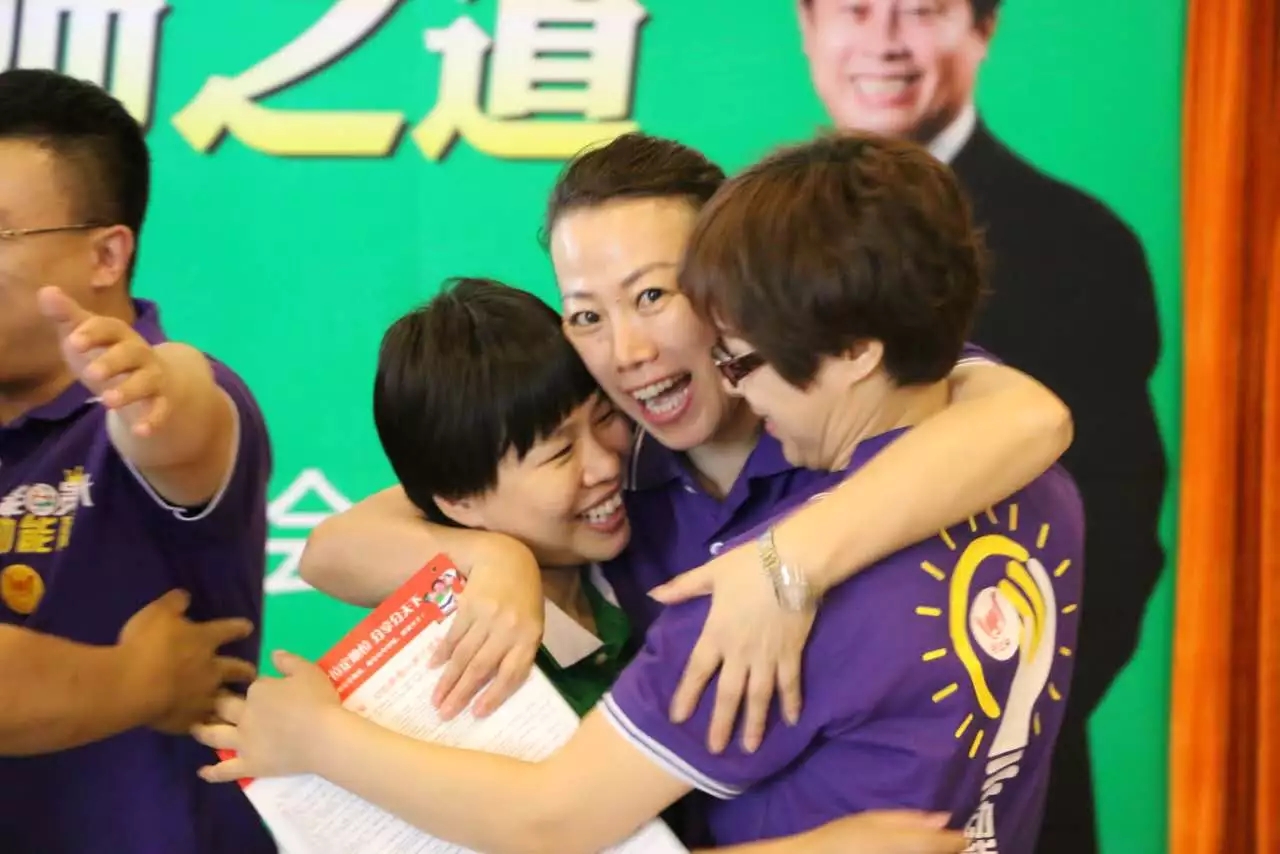 真實(shí)做人，演講傳愛(ài)——?dú)W爸·動(dòng)能講師之道北京進(jìn)行中！